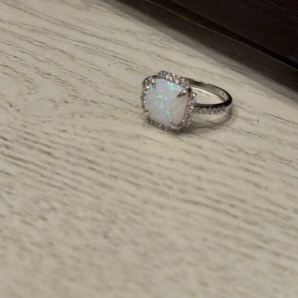 STERLING SILVER OPAL RING - Picture 4 of 10